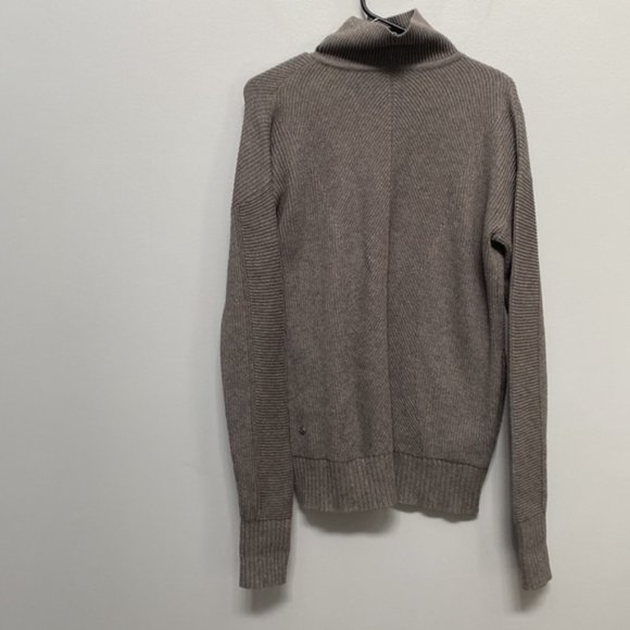 ❗️SOLD❗️Lululemon Sweat And Savasana Light Grey/Brown  Sweater Size 6 - Picture 5 of 8